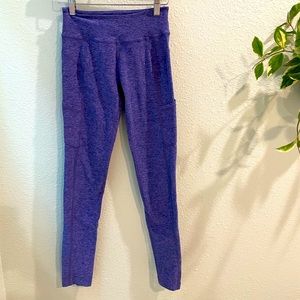 BEYOND YOGA purple side pocket leggings small